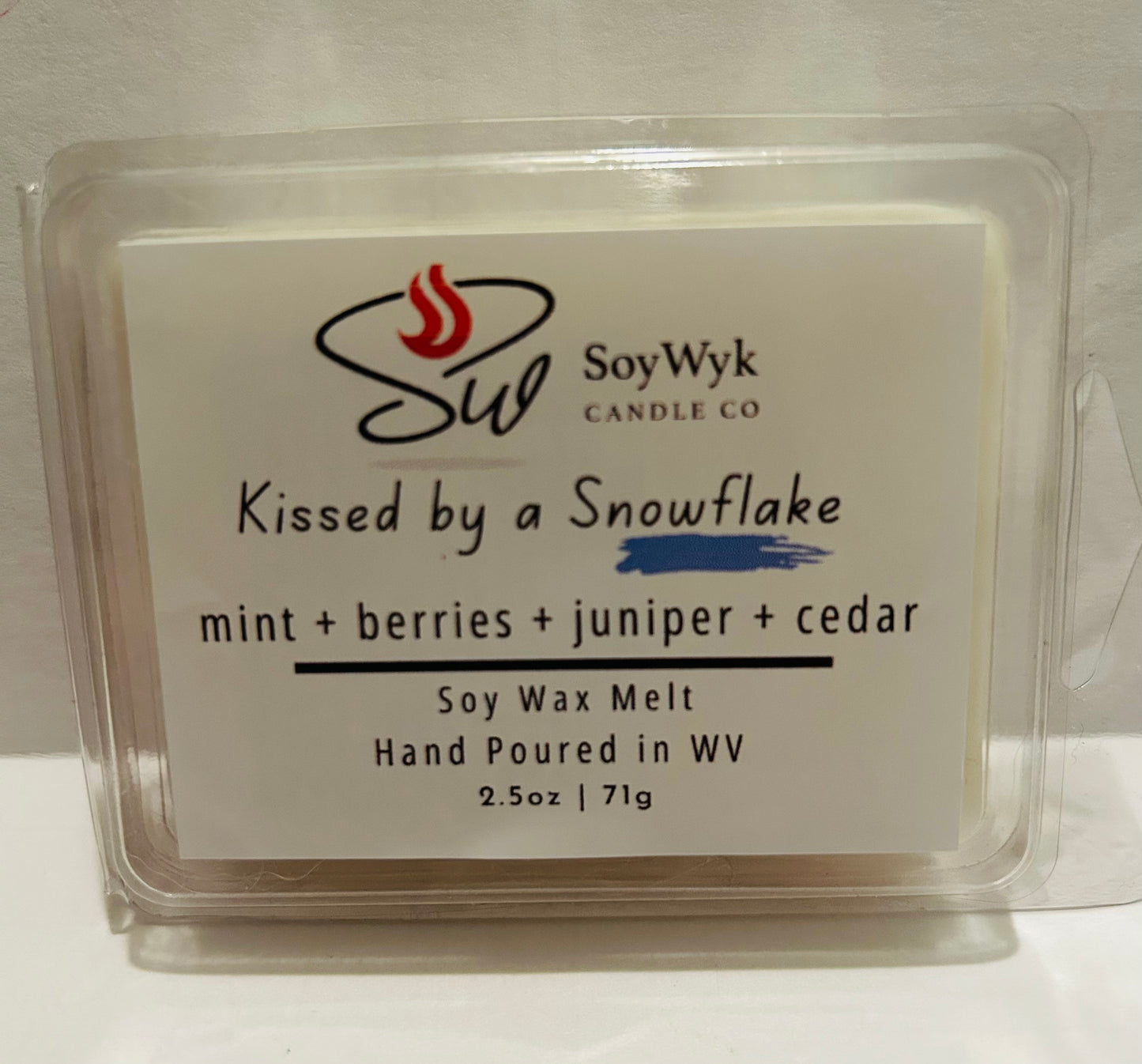 Kissed by a Snowflake - Soy Wax Melt - mint, berries, juniper, cedar