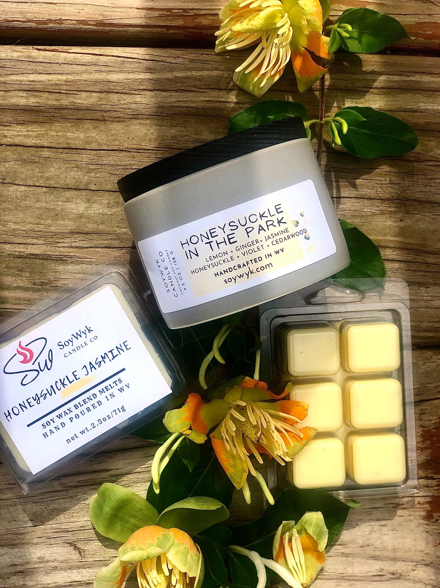 Honeysuckle in the Park -Soy Candle- Lemon, Ginger, Jasmine, Honeysuckle, Cedar